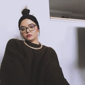 Meet your Posher, Elissa